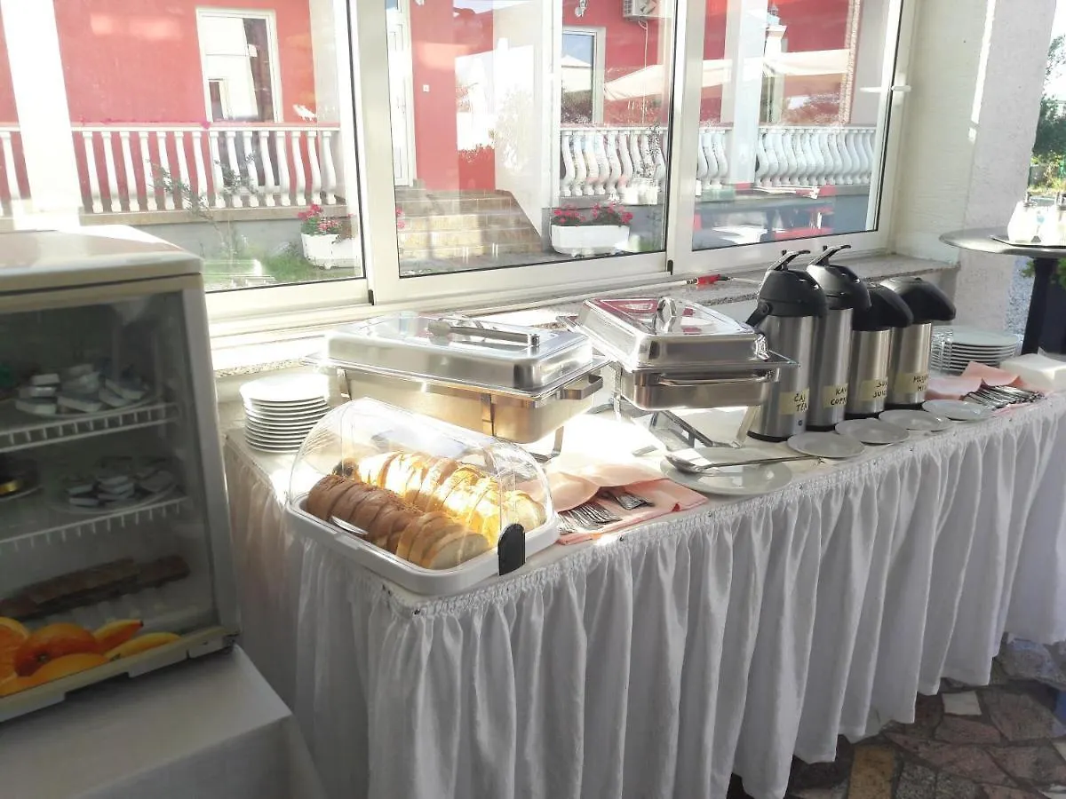 Bed & Breakfast Apartments And Bb Marko Starigrad Paklenica